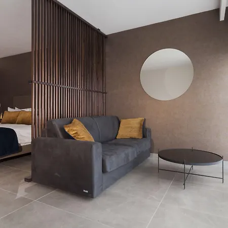 The Duke Boutique Hotel 3*