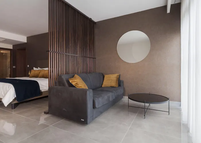 The Duke Boutique Hotel 3*